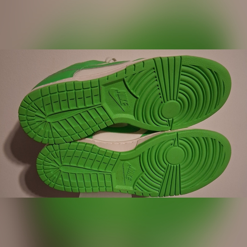 Nike Dunk Low - Picture 4 of 6